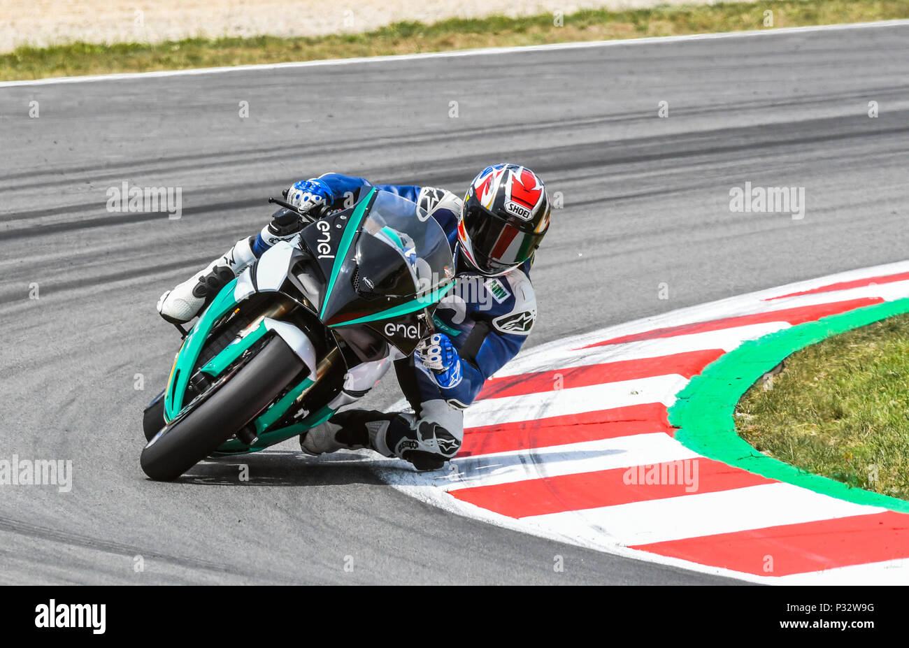 ALEX Crivillé con l'ENEL MOTOE BIKE durante la gara della MotoGP di gara del Gran Premio della Catalogna sul Circuito de Barcelona pista di Montmelo, vicino a Barcellona il 17 giugno 2018 (Foto: Alvaro Sanchez) Foto Stock