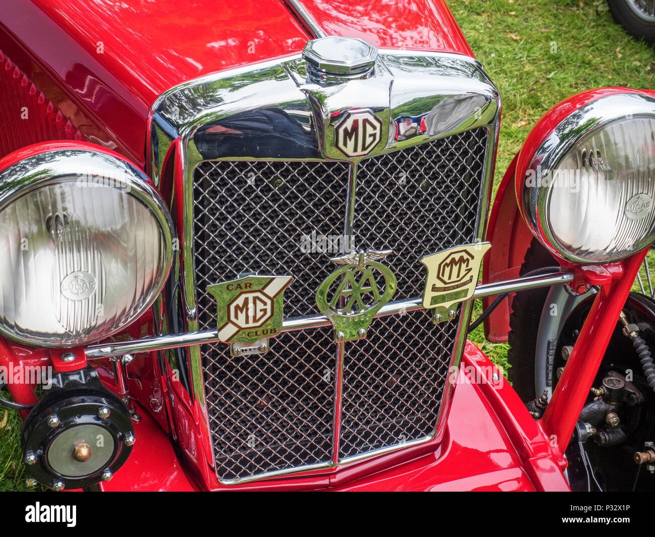 Harrogate, nello Yorkshire, Regno Unito. Xvii Jun, 2018. Regno Unito Yorkshire Harrogate Valley Gardens 1933 MG J2 Midget a Harrogate 1940s giorno 17 giugno 2018 Credit: Mark Sunderland/Alamy Live News Foto Stock