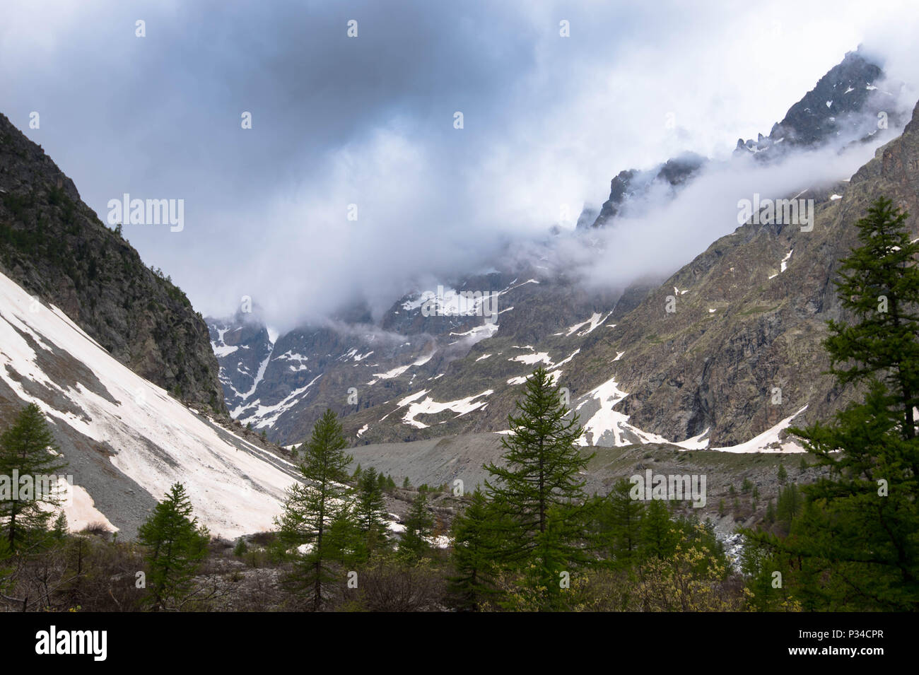 Valle del Ghiacciaio chiamato 'Pres de Madame Carle' nelle Alpi francesi Foto Stock