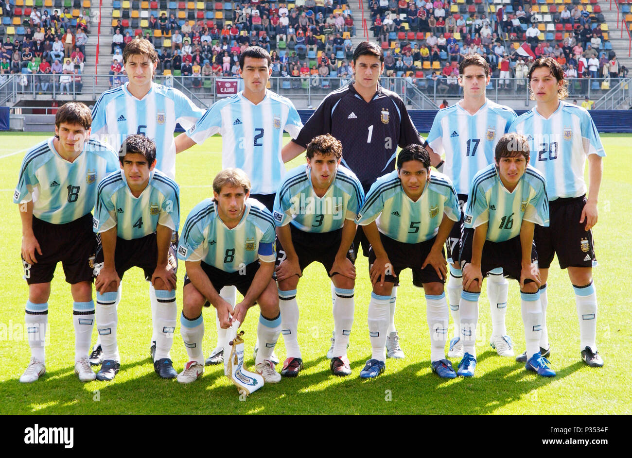 Arke Stadion Enschede, Paesi Bassi 14.6.2005, FIFA Campionato Mondiale della Gioventù, Egitto - Argentina 0:2 --- team Argentina, bancata posteriore da sinistra: Juan Manuel TORRES, Gustavo Cabral, Oscar USTARI, Fernando CAGO, Gustavo OBERMAN fila anteriore da sinistra: Lionel Messi, Julio BARROSO, Pablo ZABALETA, Lautaro formica, Juan Manuel TORRES, Neri CARDOZO Foto Stock