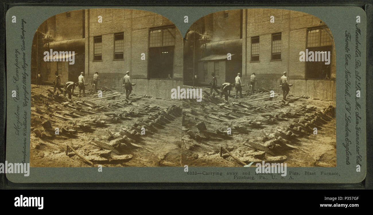 . Portando via e caricare i maiali, altoforno, Pittsburg, Pa., U.S.A. Copertura: 1868?-1915?. Fonte impronta: 1868?-1915?. Elemento digitale pubblicata 8-11-2006; aggiornato 2-13-2009. 54 portando via e caricare i maiali, altoforno, Pittsburg, Pa., U.S.A, da Robert N. Dennis raccolta di vista stereoscopica Foto Stock