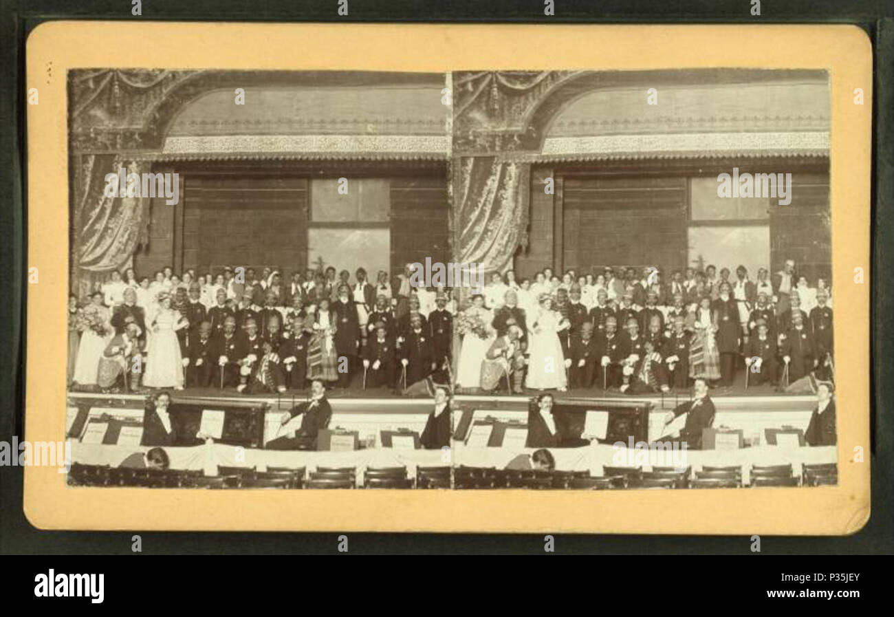 . [Artisti interpreti o esecutori in costume in posa sul palco con musicisti in fossa, visto attraverso orchestra posti a sedere. Copertura: 1859?-1897. Fonte impronta: 1859?-1897.. Elemento digitale pubblicata 8-31-2005; aggiornato 2-13-2009. 7 (artisti interpreti o esecutori in costume in posa sul palco con musicisti in fossa, visto attraverso orchestra posti a sedere, da Robert N. Dennis raccolta di vista stereoscopica Foto Stock