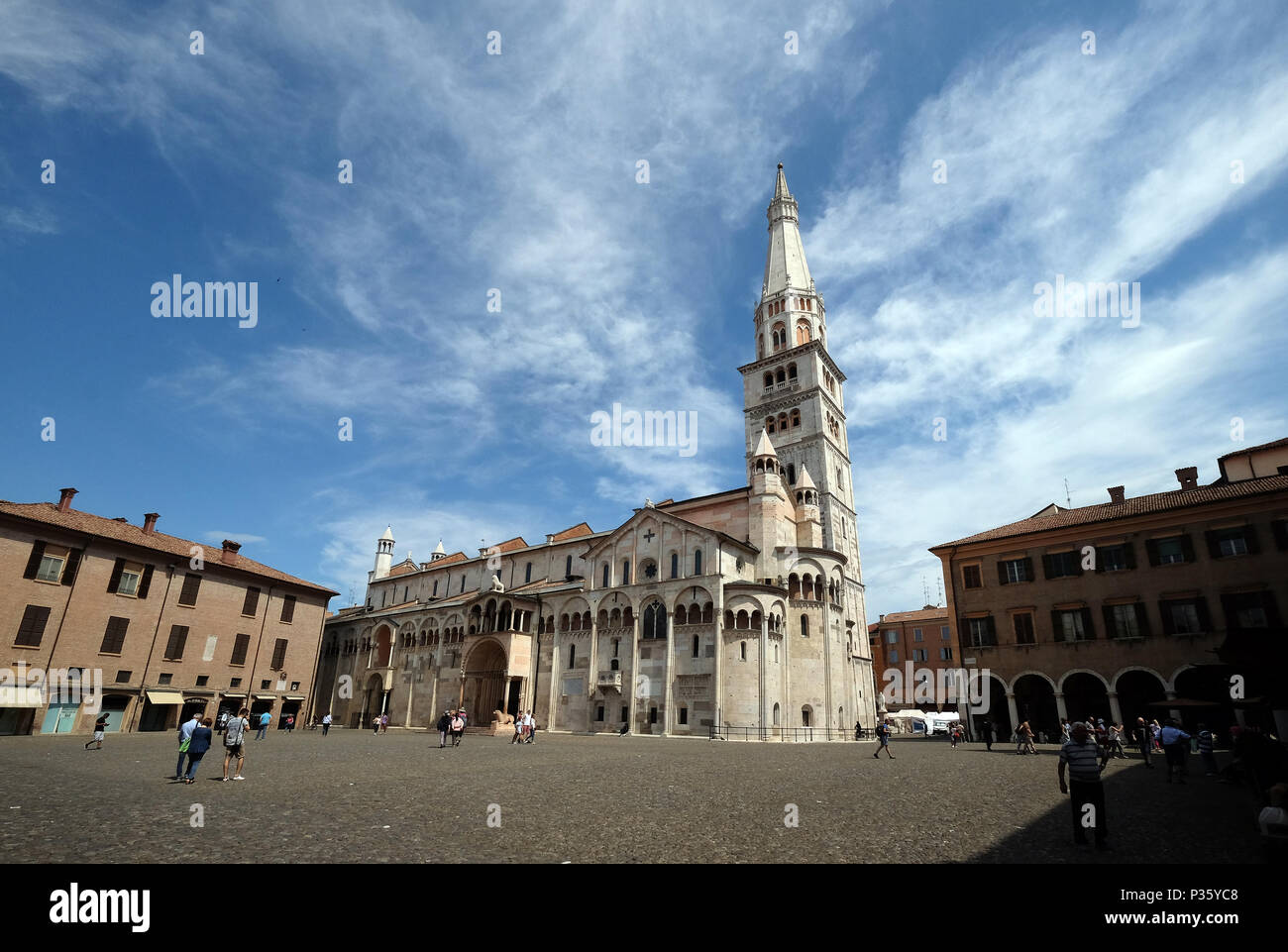 Il Duomo di Modena dedicata all'Assunzione della Vergine Maria e di San Geminianus, Italia Foto Stock