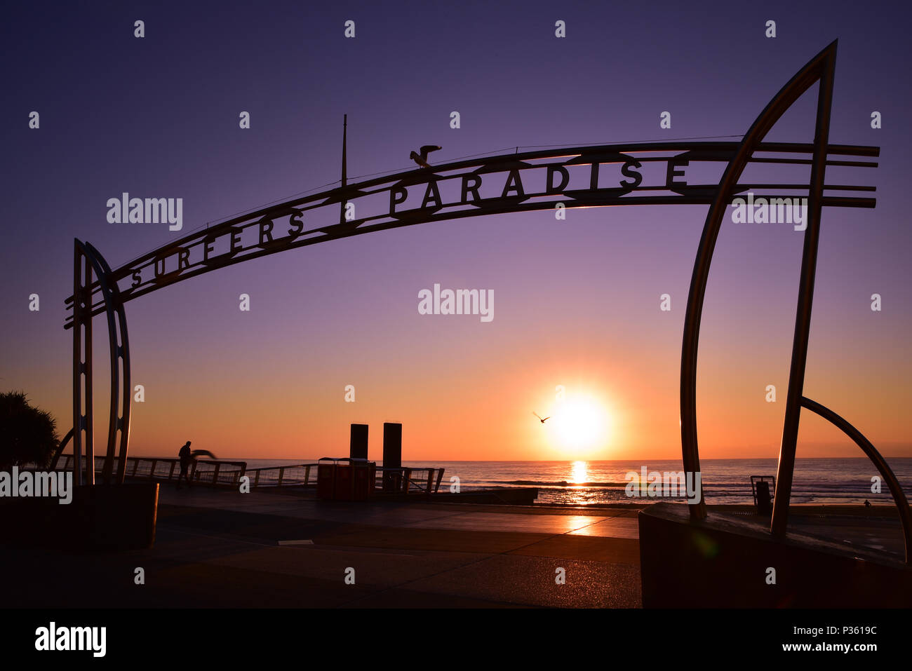 Sunrise a Surfers Paradise, Queensland, Australia Foto Stock