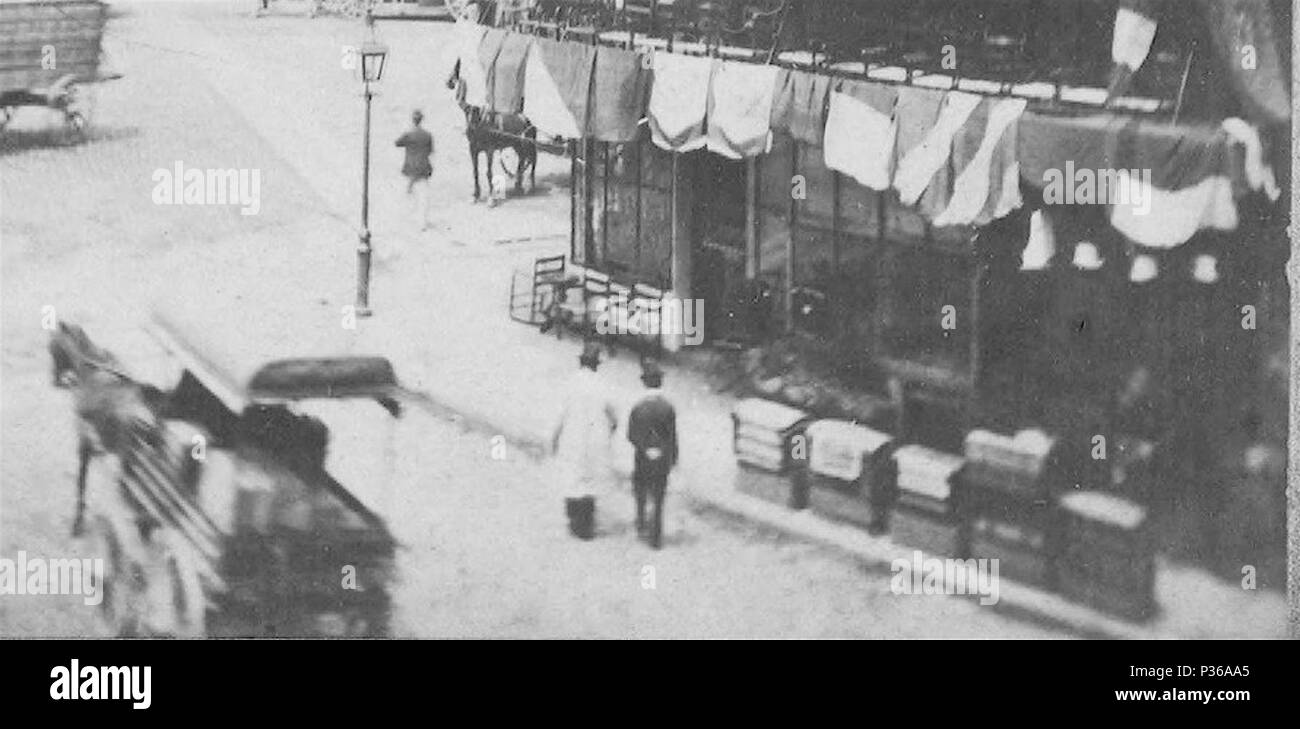 . Boston, Massachusetts . 19th-20th c.. Autore sconosciuto 4 vista della strada non identificato con le imprese commerciali e di traffico, da Robert N. Dennis raccolta di vista stereoscopica dettaglio2 Foto Stock