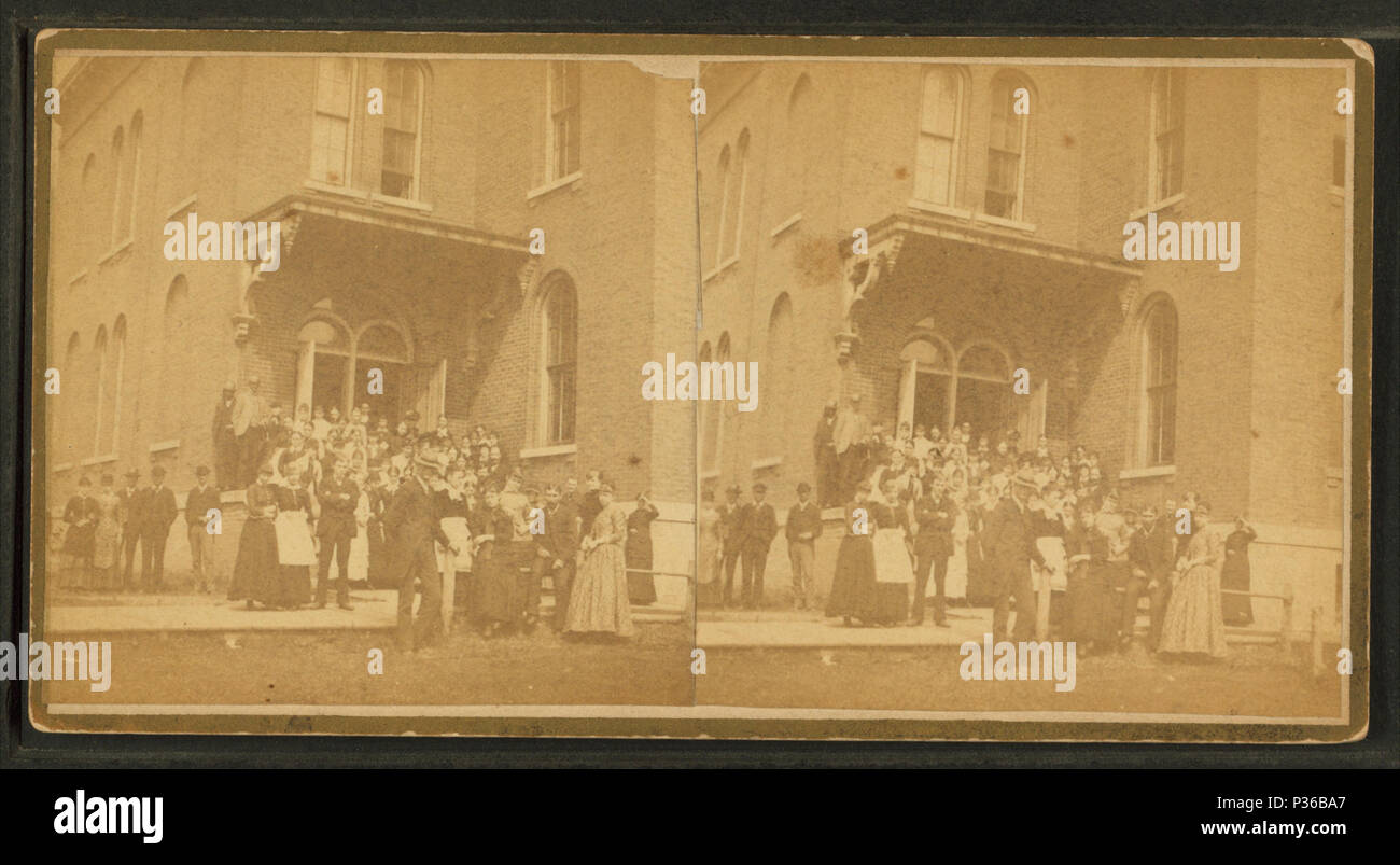 . Clinton: un gruppo di giovani uomini e donne in posa sui gradini di una scuola (?). Creato: 1883-1886. Copertura: 1883-1886. Fonte Imprint: 1865?-1900?. Elemento digitale pubblicata 6-2-2005; aggiornato 2-12-2009. 69 Clinton - gruppo di giovani uomini e donne in posa sui gradini di una scuola ( ), da Robert N. Dennis raccolta di vista stereoscopica Foto Stock . Clinton: un gruppo di giovani uomini e donne in posa sui gradini di una scuola (?). Creato: 1883-1886. Copertura: 1883-1886. Fonte Imprint: 1865?-1900?. Elemento digitale pubblicata 6-2-2005; aggiornato 2-12-2009. 69 Clinton - gruppo di giovani uomini e donne in posa sui gradini di una scuola ( ), da Robert N. Dennis raccolta di vista stereoscopica Foto Stock