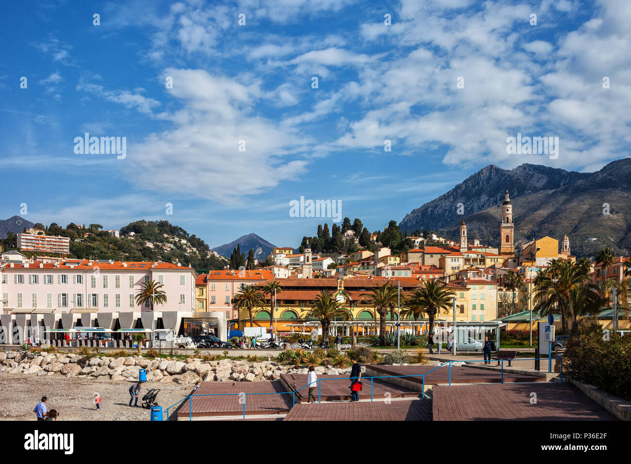 Menton città sulla Costa Azzurra - Cote d'Azur, Alpes Maritimes, Francia Foto Stock