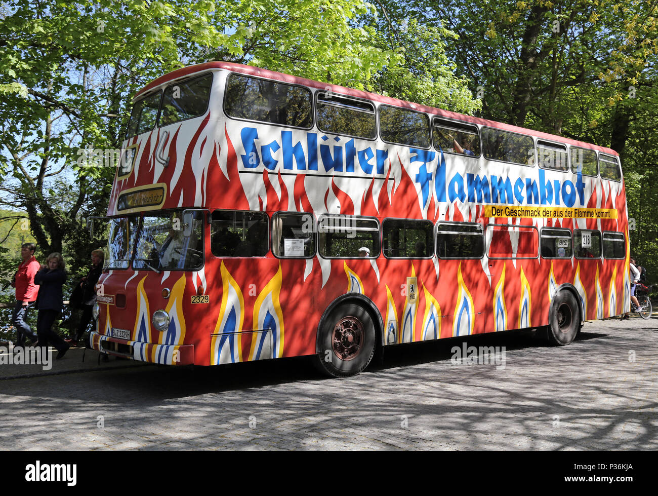 Berlino, Germania, autobus storico in servizio regolare Foto Stock