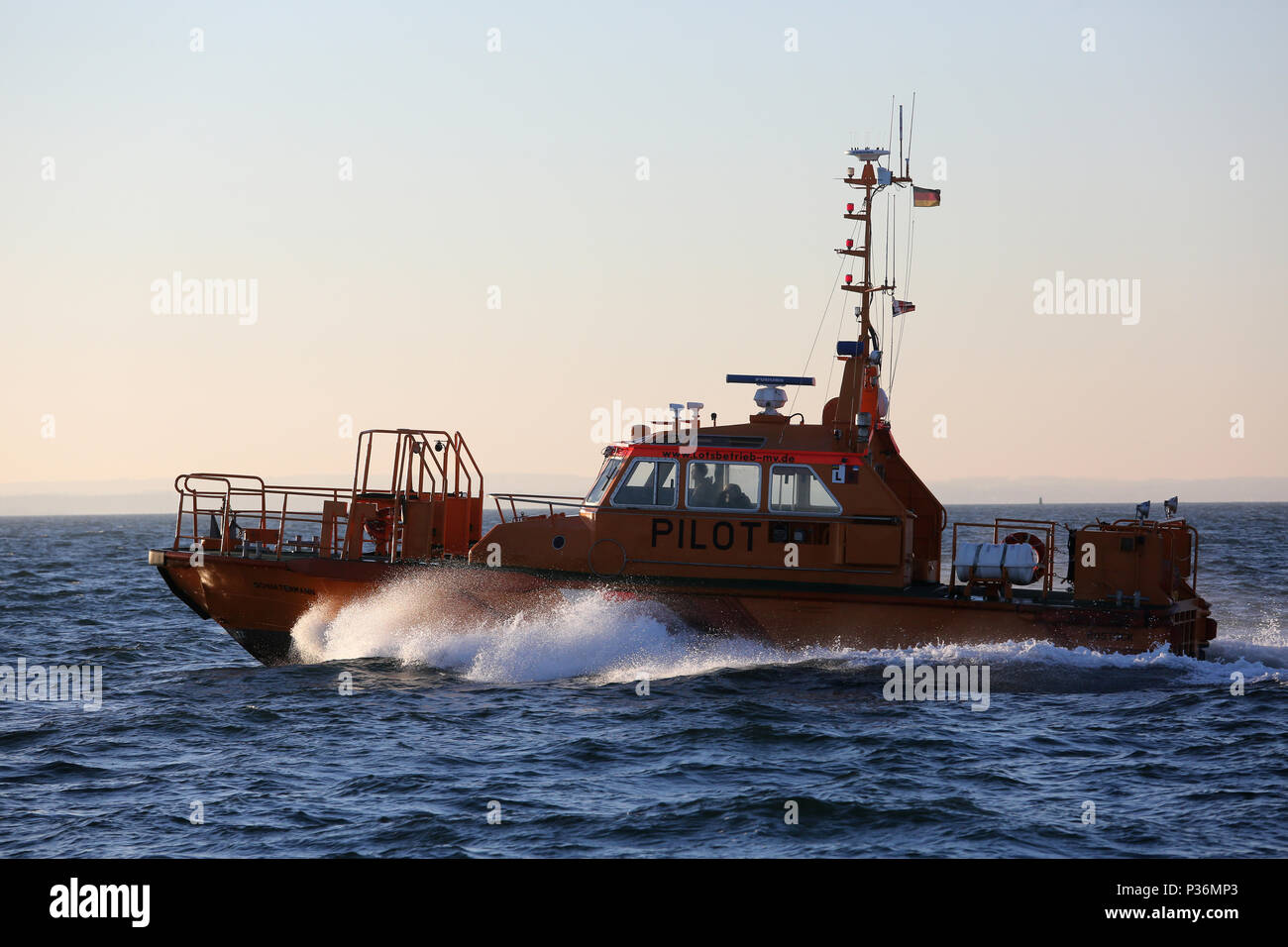 Wismar, Germania, pilota di barca sul Mar Baltico Foto Stock