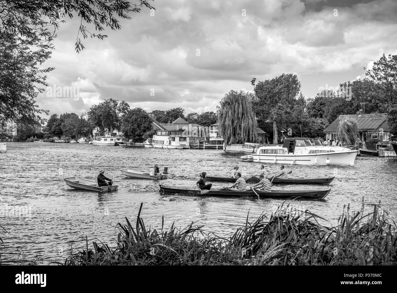 Walton, Gran Bretagna, Walton raggiungere regata, Walton on Thames, Skiff e Regata Punting Sabato 19/08/2017 © Peter SPURRIER, Foto Stock