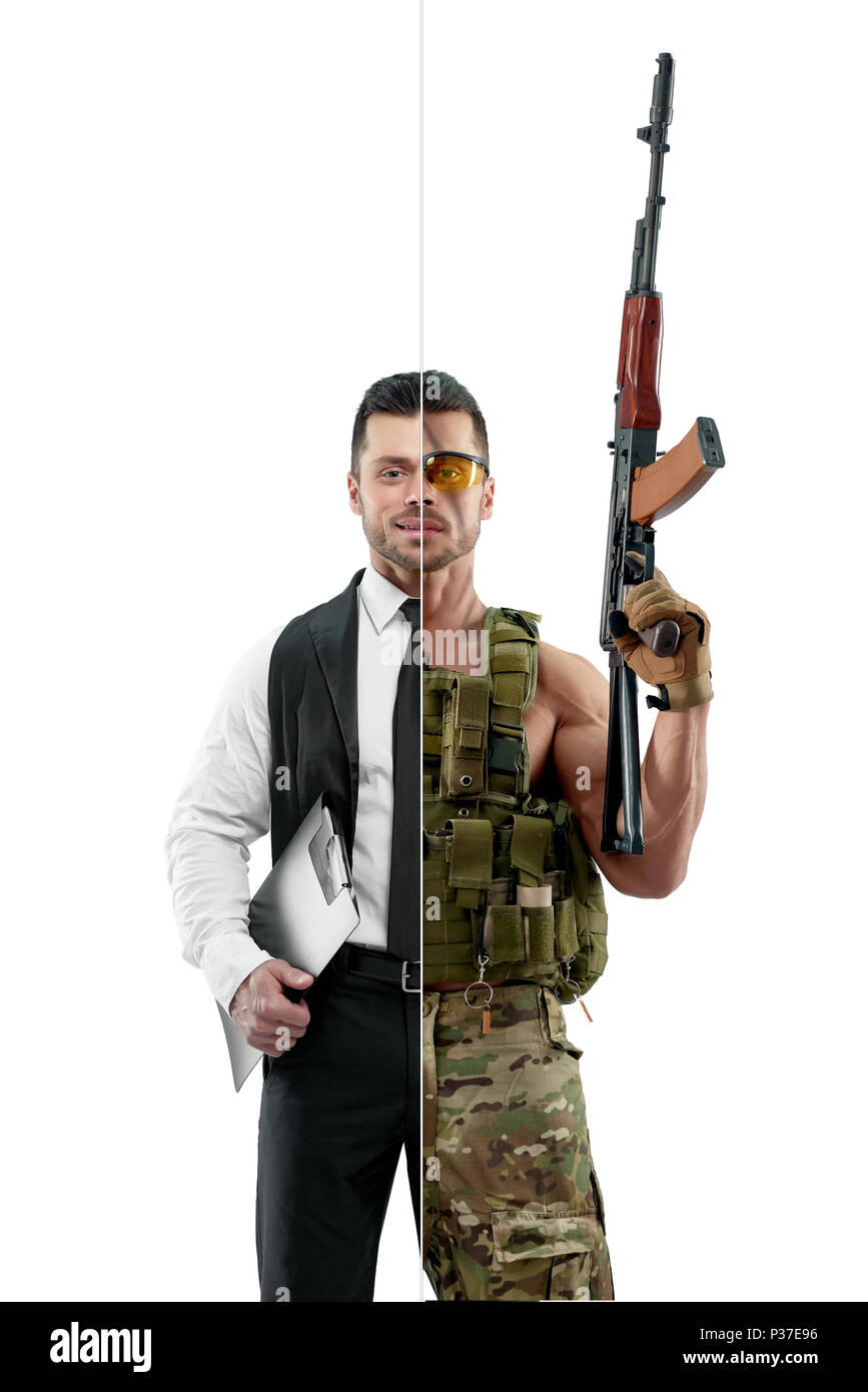 Confronto tra manager e del soldato di Outlook. Manager classico che indossa una camicia bianca con cravatta nera e mantenendo la cartella nera. Uomo militare indossa kaki uniforme, Kalashnikov macchina automatica. Foto Stock