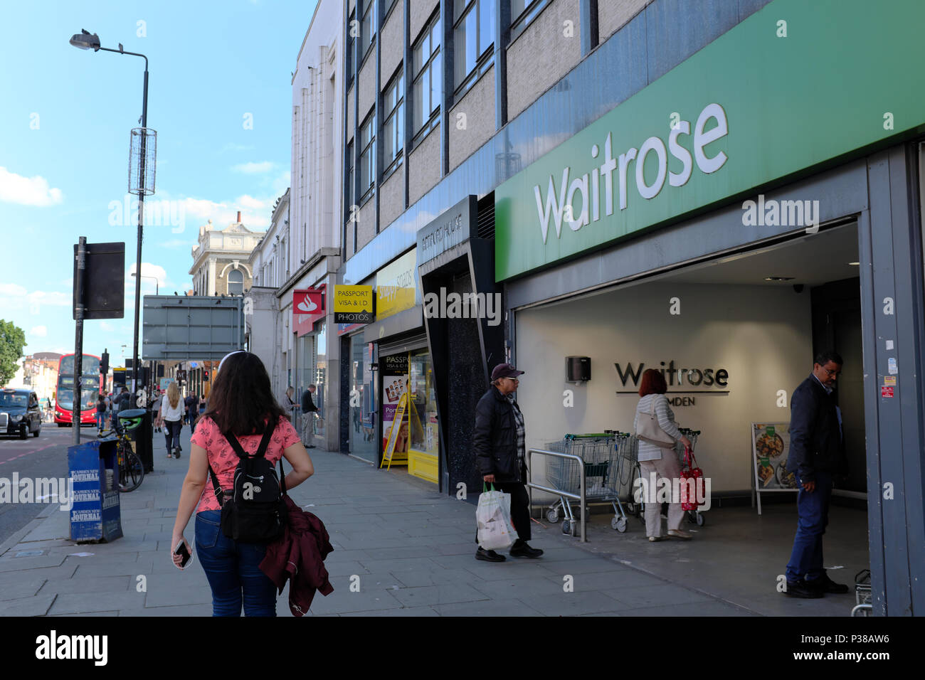 Waitrose, Camden Town, Camden, London, England, Regno Unito Foto Stock