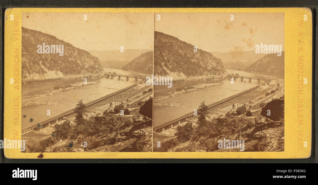 . Harper's Ferry, Virginia scenario. [Da Bolivar altezze.] Titolo alternativo: gemme di scenario americano. Copertura: 1859?-1885?. Fonte impronta: 1859?-1885?. Elemento digitale pubblicata 1-25-2006; aggiornato 2-13-2009. 137 Harper's Ferry, Virginia scenario. (Da Bolivar altezze.), da Robert N. Dennis raccolta di vista stereoscopica Foto Stock