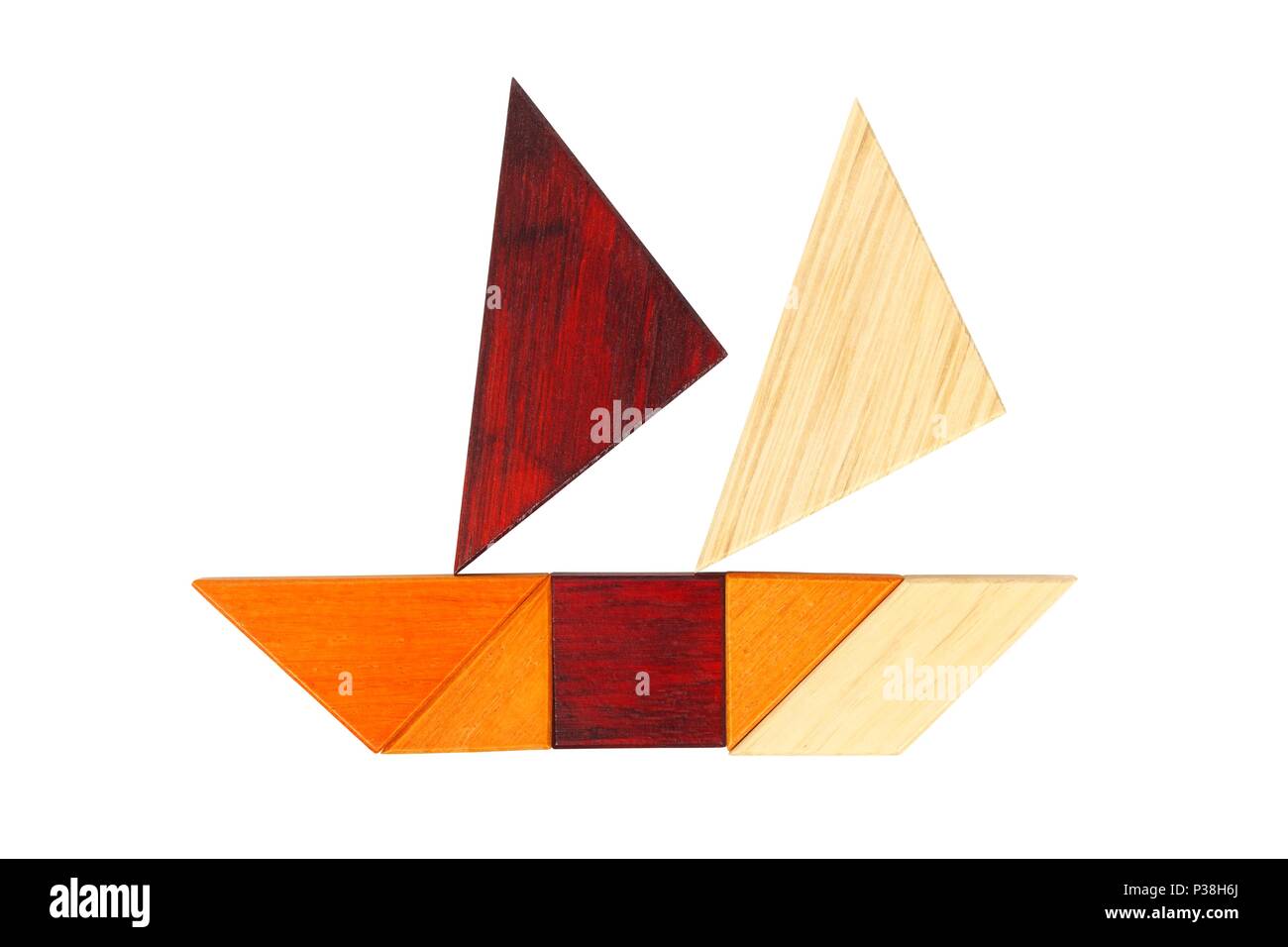 Silhouette di barca fatta da tangram tans isolato su bianco Foto Stock