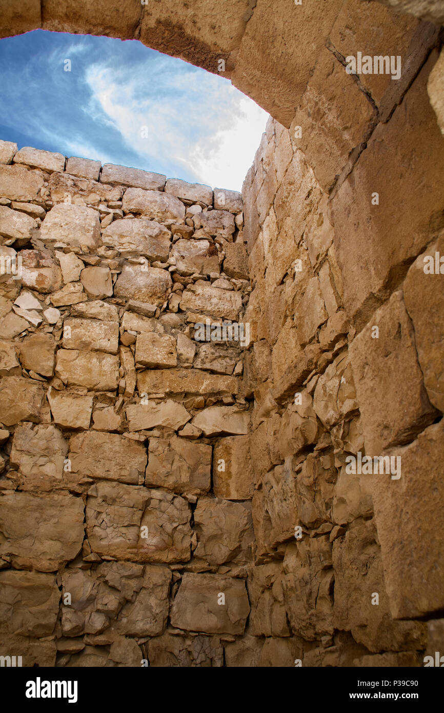 Frammenti di ruderi di Ein Avdat - Sito Patrimonio Mondiale dell'UNESCO, il deserto del Negev, Israele, Ein Avdat, il Parco Nazionale del deserto del Negev, Israele. In Ellinistic Peri Foto Stock