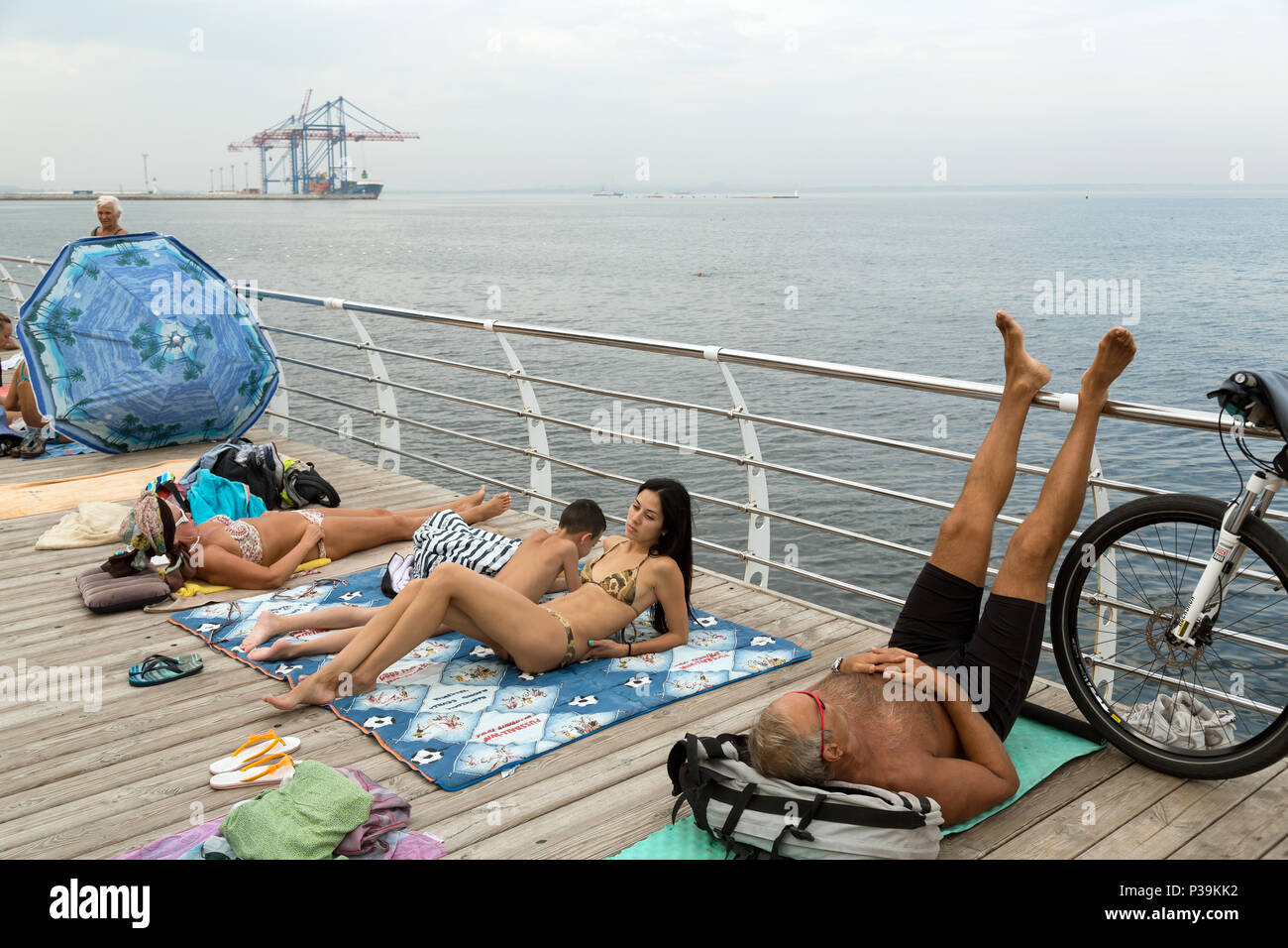 Odessa, Ucraina, le persone in una situazione di mercato Foto Stock