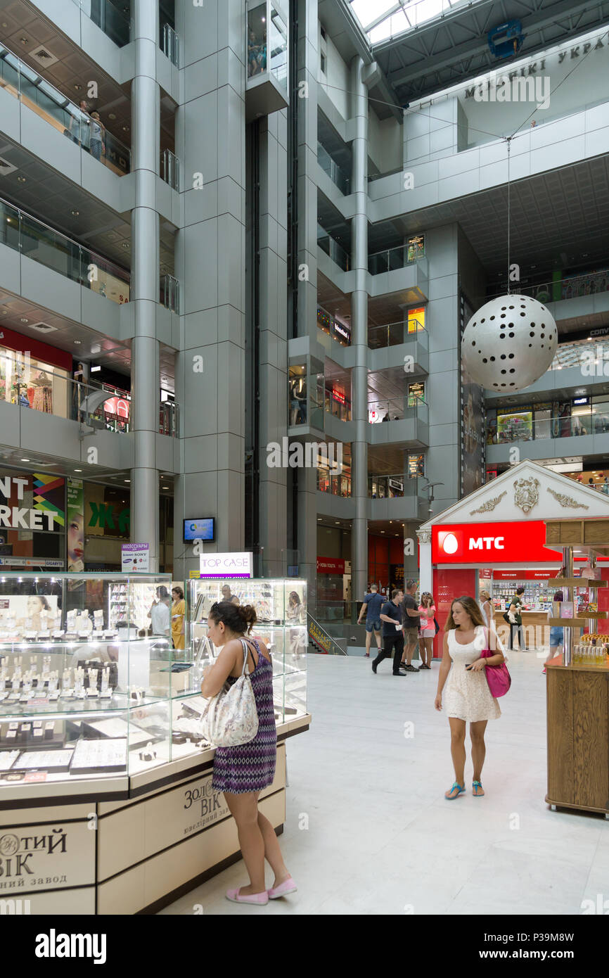Odessa, Ucraina, il centro commerciale Galleria Afina Foto Stock