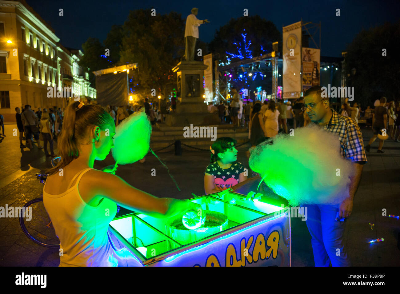 Odessa, Ucraina, vendita di caramelle di cotone Foto Stock