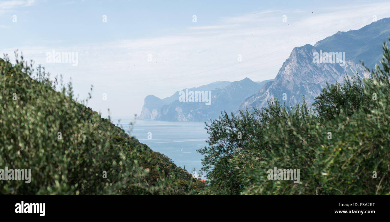 Torbole, Italia, vista sul Lago di Garda Foto Stock