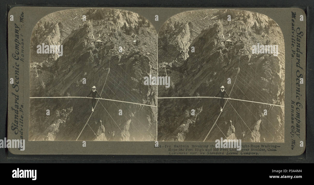 160 Ivy Baldwin rompere il record di stretto-corda walking-corda 580 piedi alto e 555 piedi lungo, vicino a Boulder, colo, da Robert N. Dennis raccolta di vista stereoscopica Foto Stock