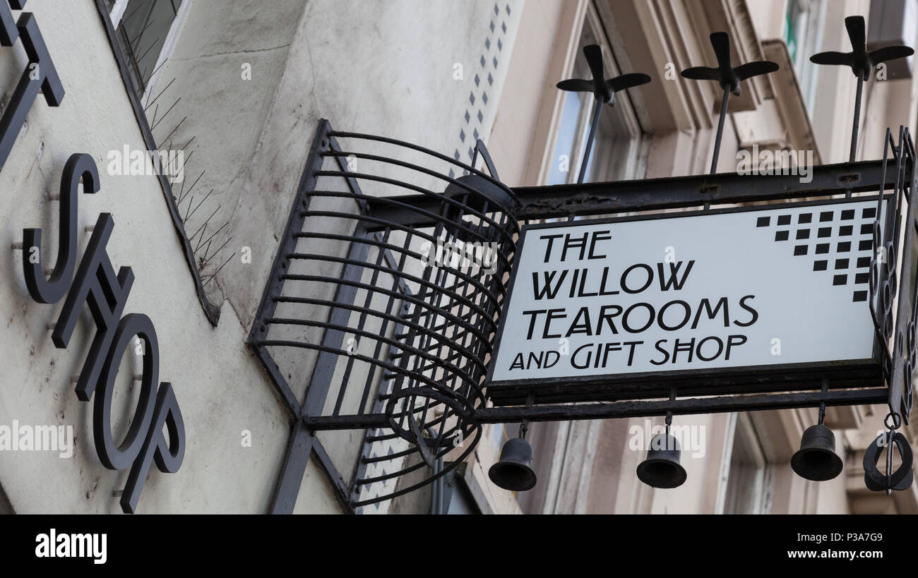 Esterno del Willow Tea Rooms, Sauchiehall St, progettato dal famoso architetto Charles Rennie Mackintosh per proprietario Kate Cranston nei primi anni del Novecento. Foto Stock