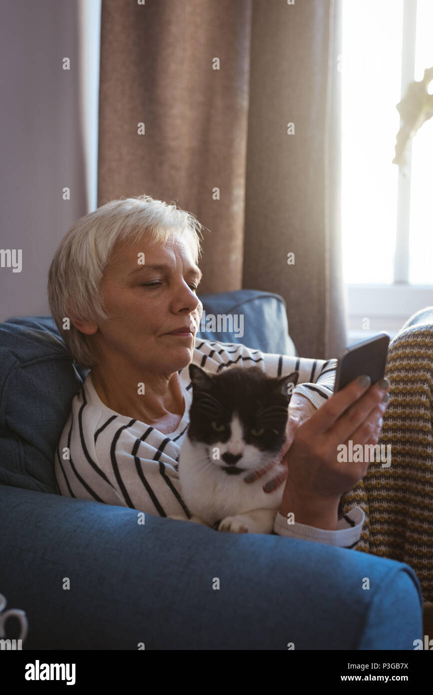 Donna In Elaborati Gatto Della Giungla Trucco Teatrale E Costume -  Fotografie stock e altre immagini di Leopardo - iStock