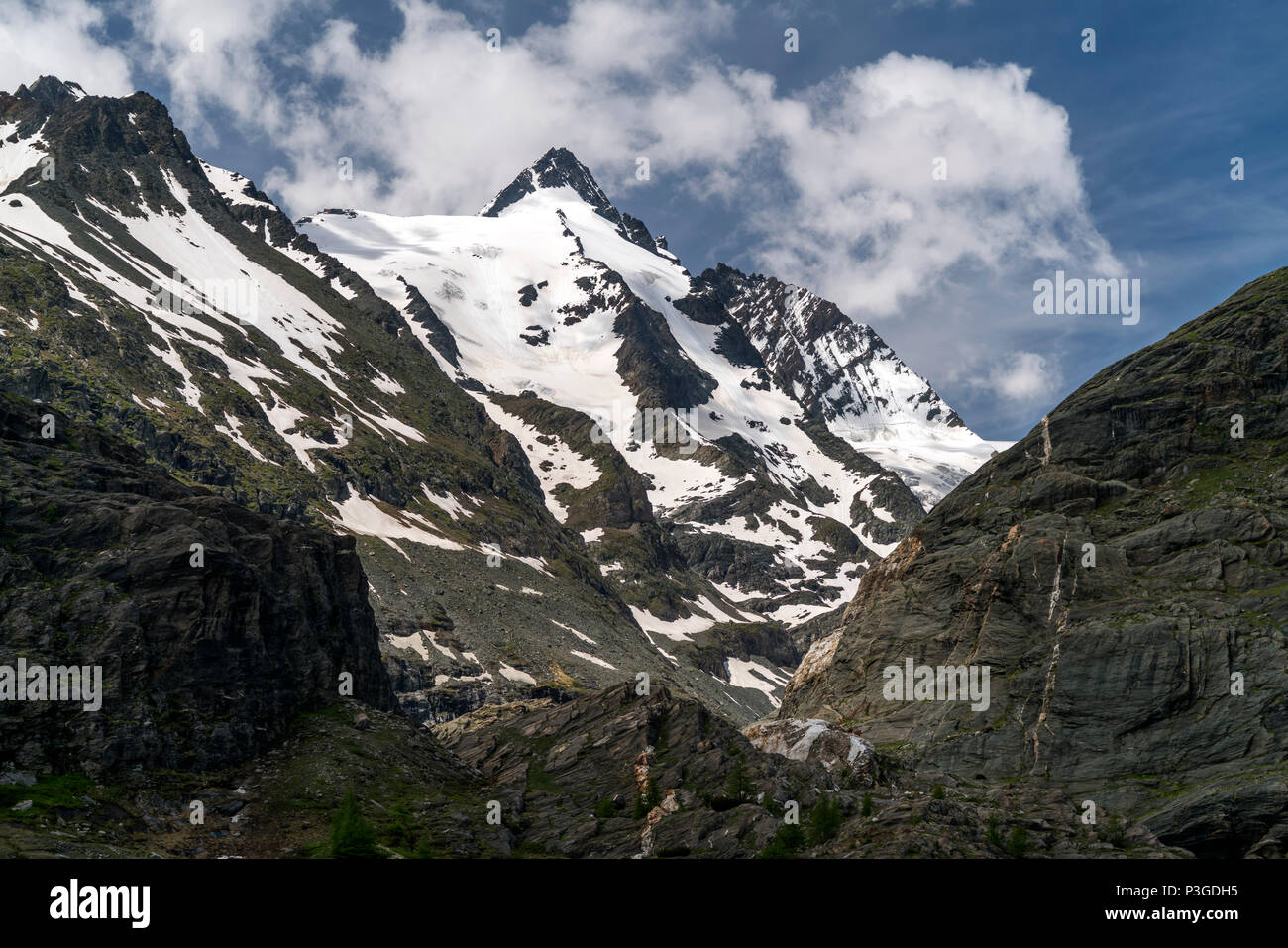 Der Großglockner oder Glockner, höchster Berg Österreichs, Hohe Tauern, Kärnten, Österreich | Großglockner o Glockner, la più alta montagna in Austria Foto Stock