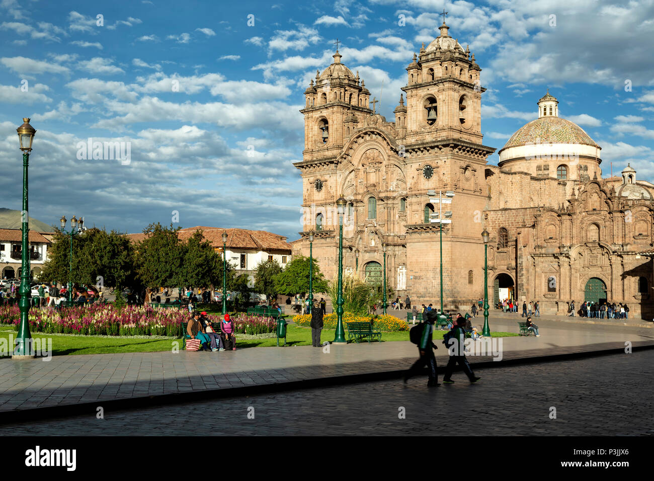 La Società di Gesù (La Compania de Jesus) Chiesa e da Plaza de Armas, Cusco, Perù Foto Stock