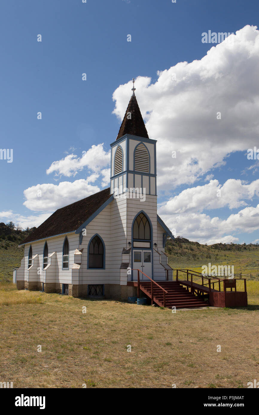 Trinità chiesa luterana costruito 1914. Molti allevatori locali, dei discendenti dei coloni norvegesi, ancora venuto a due servizi di un mese. Di Lennep città fantasma, MT. Foto Stock