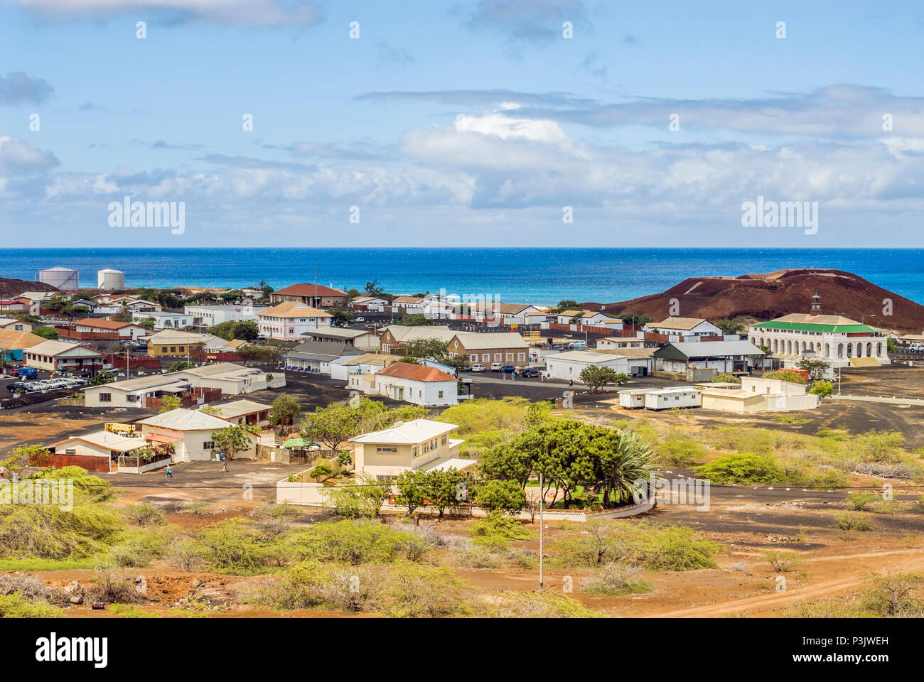 Ammira Georgetown, la città principale dell'isola di Ascensione sulla costa occidentale africana Foto Stock