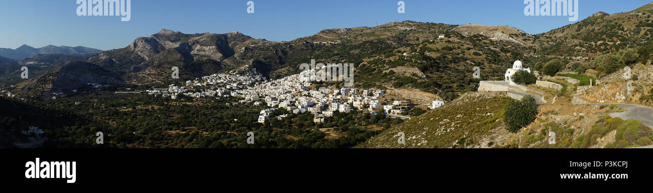 Vista panoramica della città Filoti, Isola di Naxos, Cicladi Grecia Foto Stock
