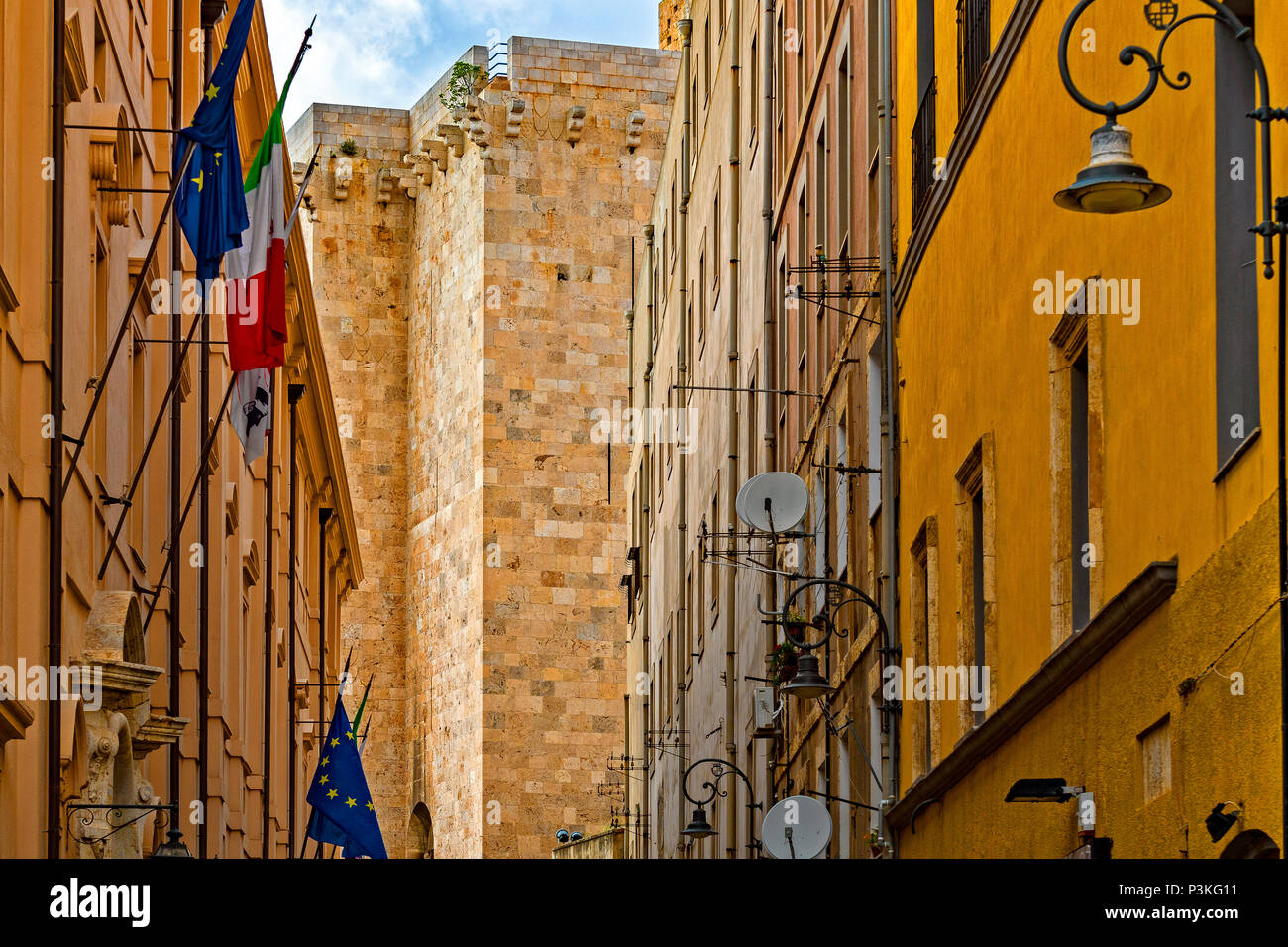 Italia Sardegna Cagliari Castello ( casteddu ) District - Torre dell'Elefante Foto Stock