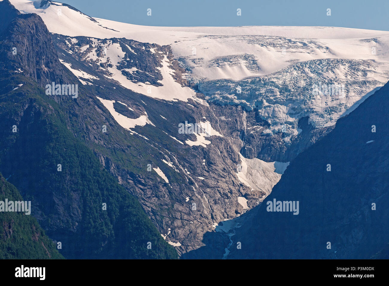 Melkevoll ghiacciaio, un ramo del ghiacciaio Jostedalsbreen,situato in Oldedalen Stryn,Norvegia la sua dimensione a seconda percipation/temperatura Foto Stock