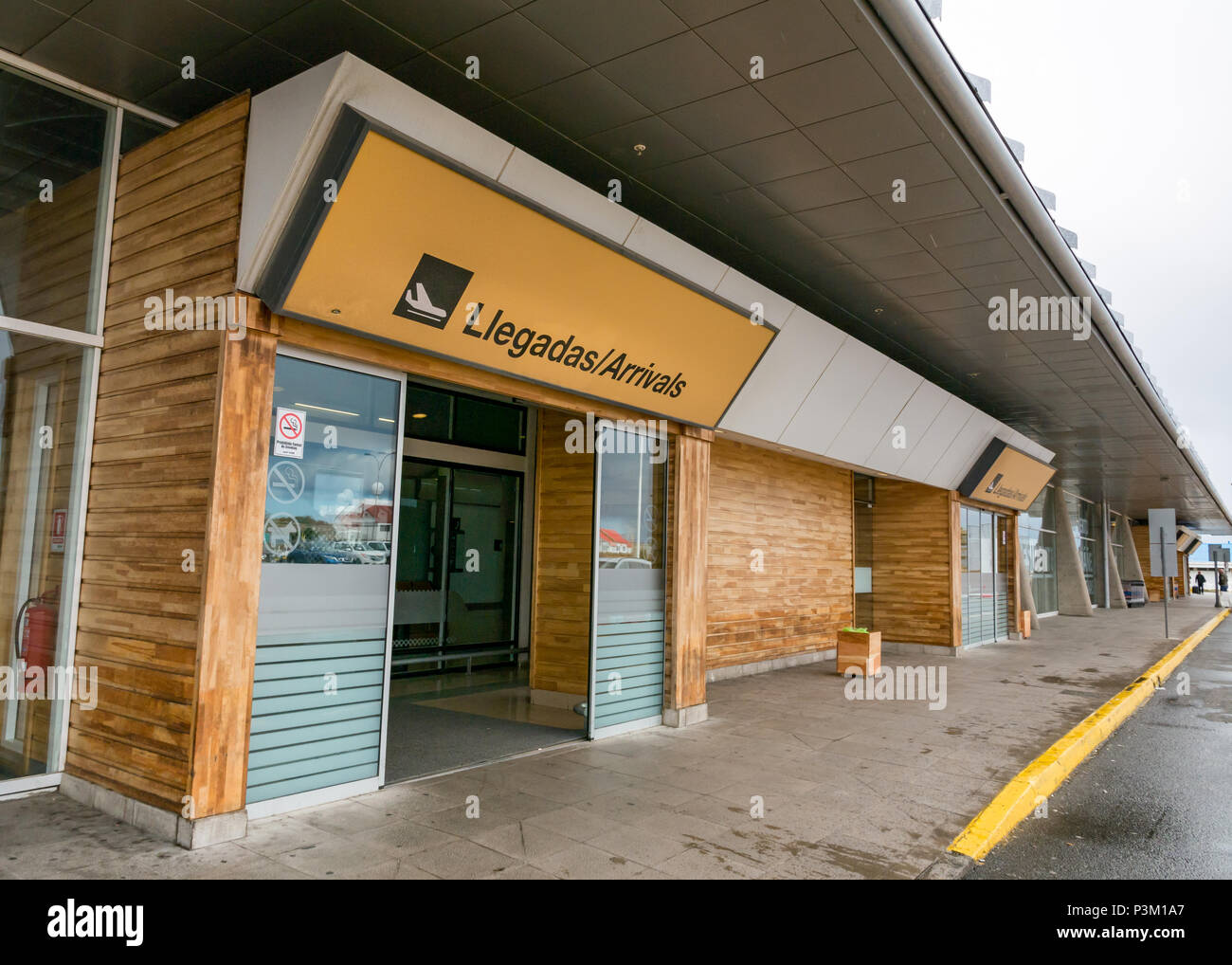 Punta Arenas aeroporto terminal, arrivo ingresso, Patagonia, Cile, Sud America Foto Stock