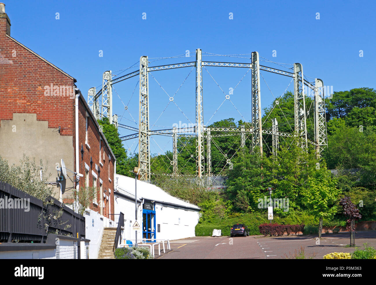 Una vista della ridondanza nel contenitore di gas Gas a Hill, Norwich, Norfolk, Inghilterra, Regno Unito, Europa. Foto Stock