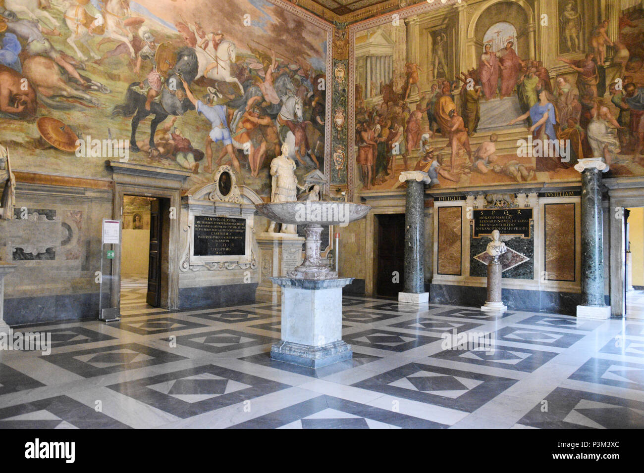 Tommaso Laureti affreschi adornano le pareti nella Sala dei Capitani. I Musei Capitolini, Piazza del Campidoglio, Campidoglio, Roma, Italia. Foto Stock