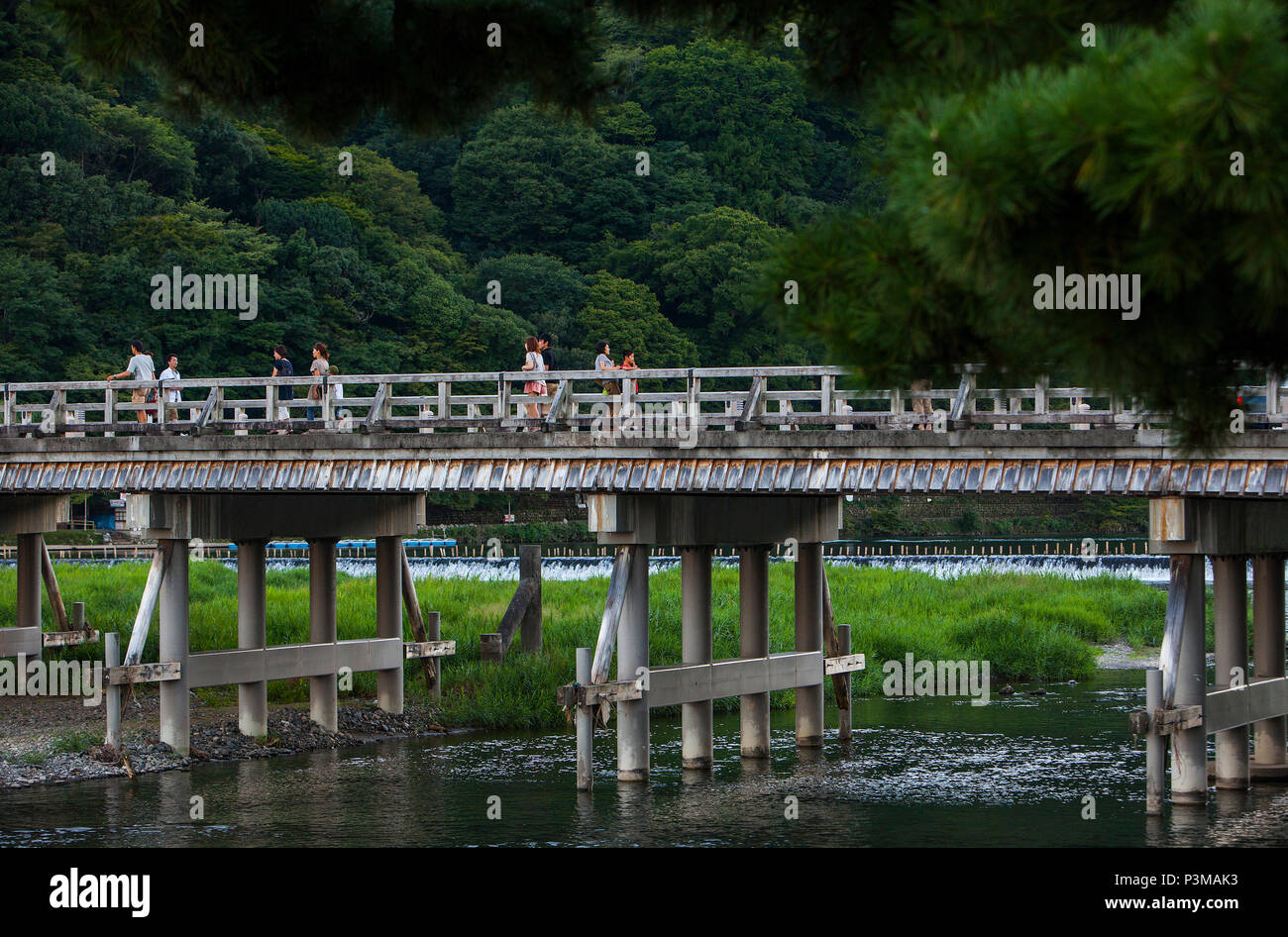 Ponte Togetsu e Katsura river a Arashiyama,area sagano,Kyoto. Kansai, Giappone. Foto Stock