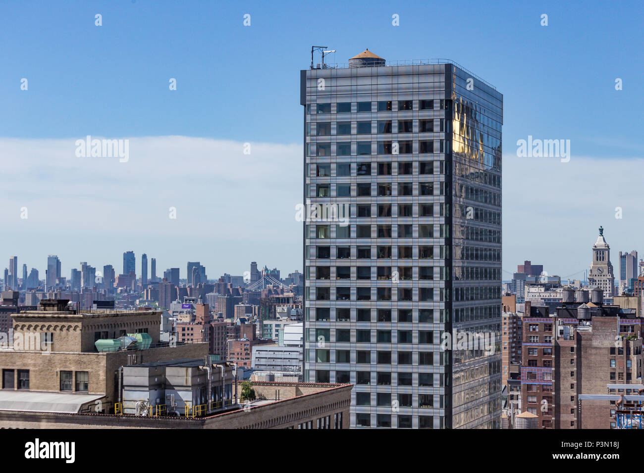 Guardando ad est da un Murray Hill, attico di Manhattan e Brooklyn, New York, Stati Uniti d'America Foto Stock