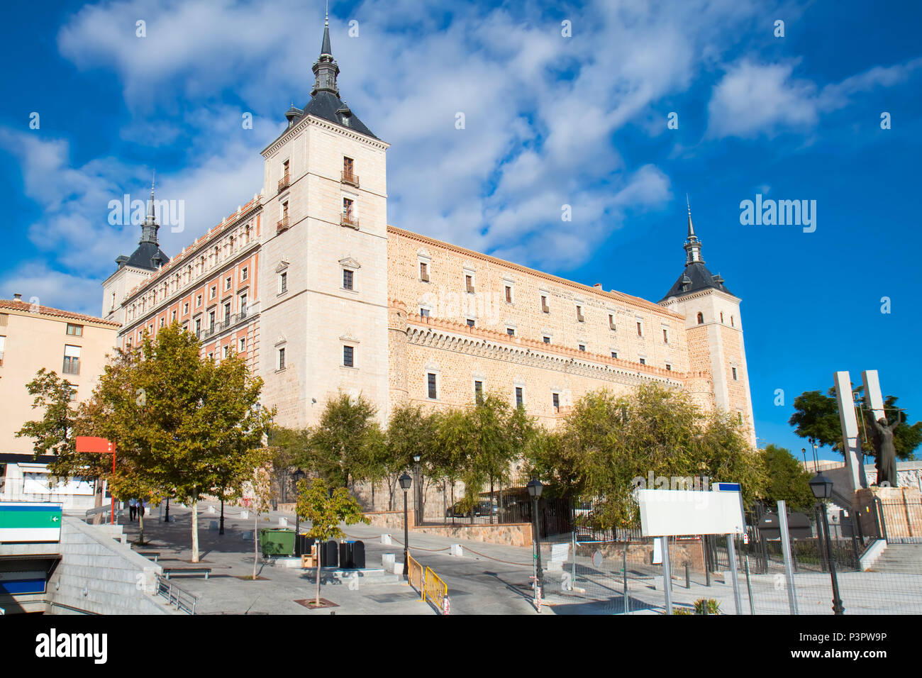 Vista panoramica su Alcazar palazzo fortificato inToledo, Spagna Foto Stock