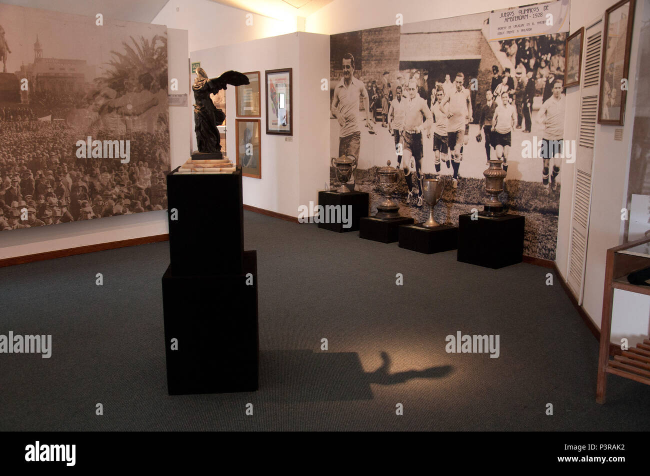 MONTEVIDÉU, Uruguai - 20.08.2015: MUSEUS DE MONTEVIDÉU - Museu do Futebol localizado sob una tribuna olimpica Do Estádio Centenário. (Foto: Daniela Maria / Fotoarena) Foto Stock