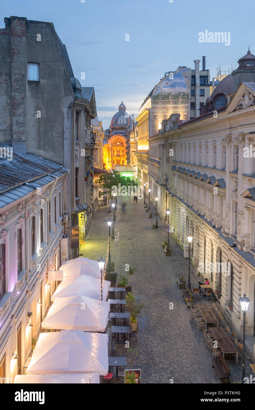 Bucarest Città Vecchia al crepuscolo - Romania Foto Stock