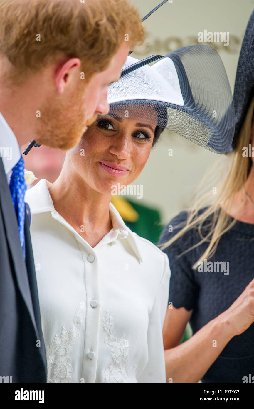 Royal Ascot, Berkshire, UK 19 giugno 2018 Meghan Duchessa di Sussex il primo giorno di Royal Ascot 19 giugno 2018 Credit John Beasley Foto Stock