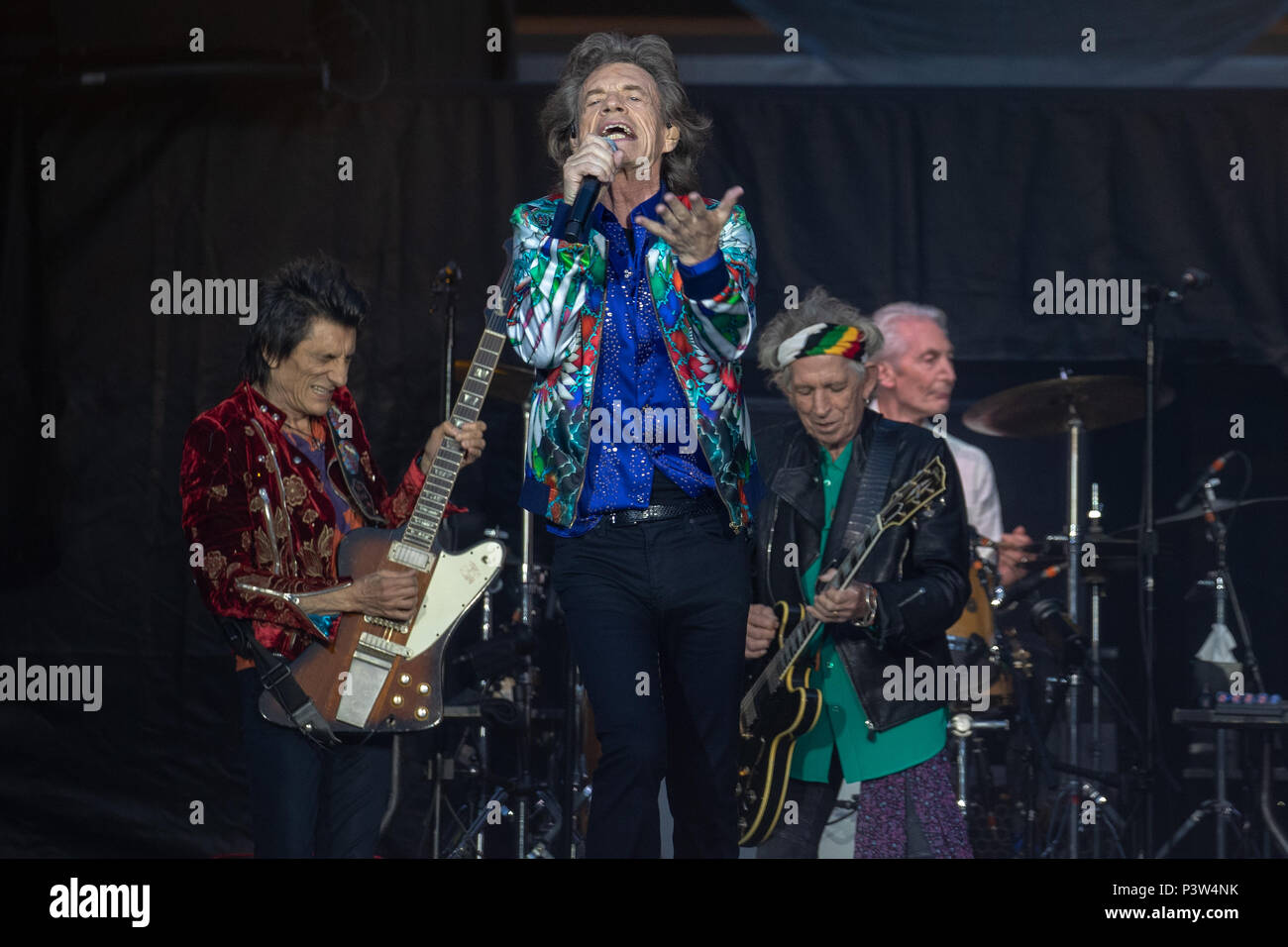 Twickenham, Regno Unito. 19 giugno 2018. Il Rolling Stones eseguire fronteggiata da Mick Jagger su 'Nessun filtro " tour a Stadio di Twickenham e Stadio di Twickenham,Londra UK. I membri della band includono Mick Jagger, Keith Richards ,Charlie Watt & Ronnie Wood.© Jason Richardson / Alamy Live News Foto Stock