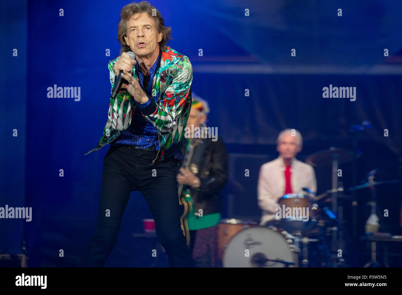 Twickenham, Regno Unito. 19 giugno 2018. Il Rolling Stones eseguire fronteggiata da Mick Jagger su 'Nessun filtro " tour a Stadio di Twickenham e Stadio di Twickenham,Londra UK. I membri della band includono Mick Jagger, Keith Richards ,Charlie Watt & Ronnie Wood.© Jason Richardson / Alamy Live News Foto Stock