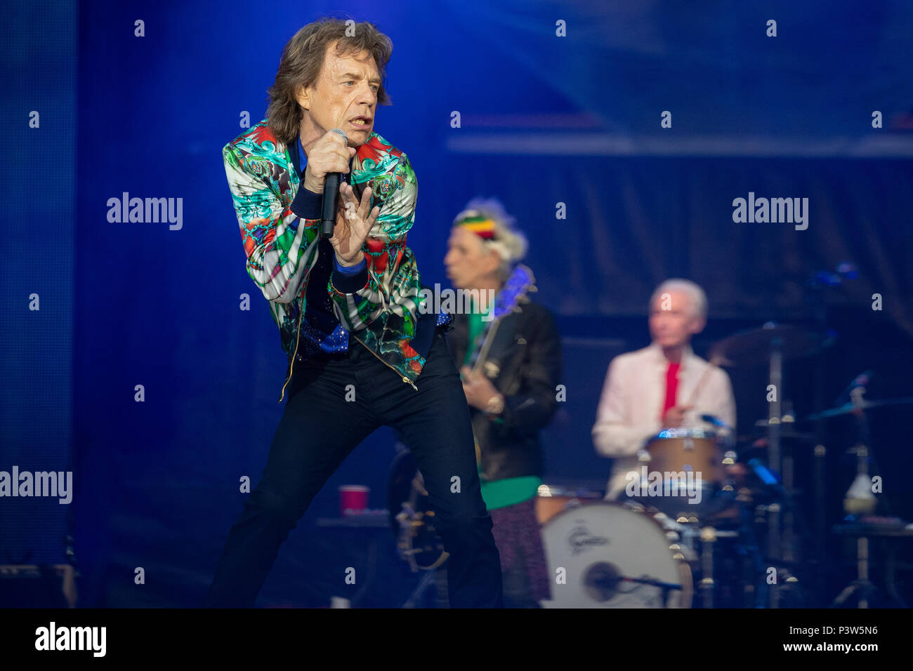 Twickenham, Regno Unito. 19 giugno 2018. Il Rolling Stones eseguire fronteggiata da Mick Jagger su 'Nessun filtro " tour a Stadio di Twickenham e Stadio di Twickenham,Londra UK. I membri della band includono Mick Jagger, Keith Richards ,Charlie Watt & Ronnie Wood.© Jason Richardson / Alamy Live News Foto Stock