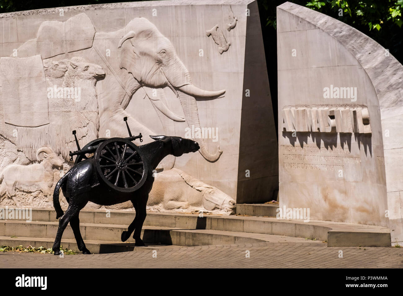 Gli animali in War Memorial, Park Lane, London, England, Regno Unito Foto Stock