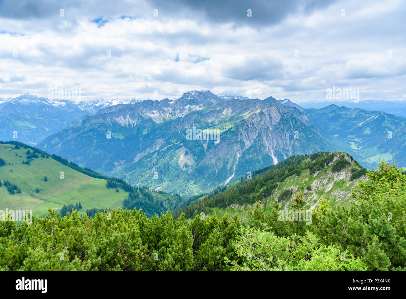 Bellissimo paesaggio delle Alpi in Germania - Escursioni in montagna Foto Stock