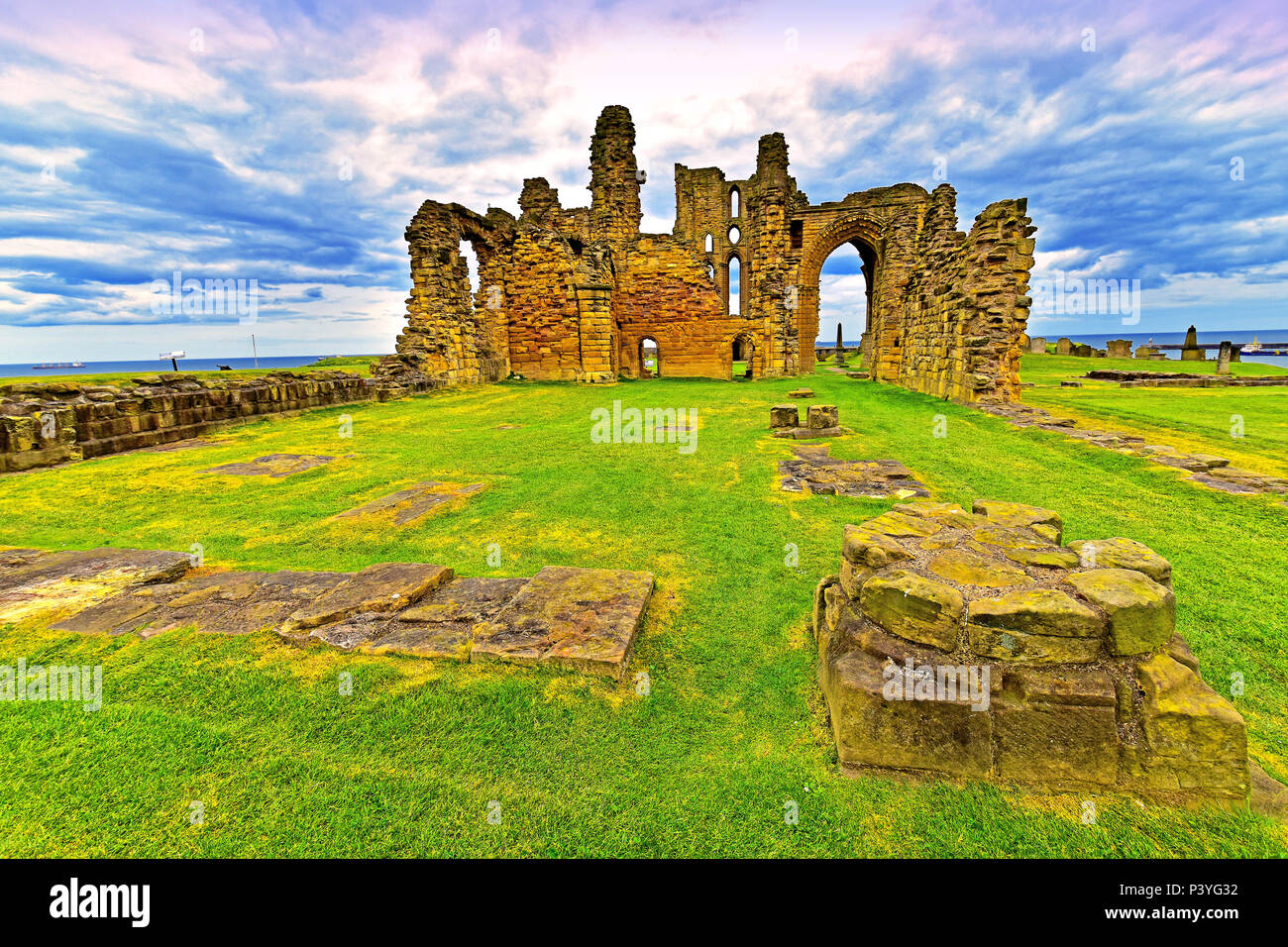 Priorato di Tynemouth rovine e area Foto Stock