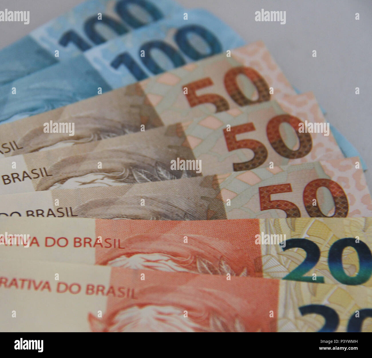 Dinheiro do Brasil, notas de Real, moeda brasileira. Foto Stock