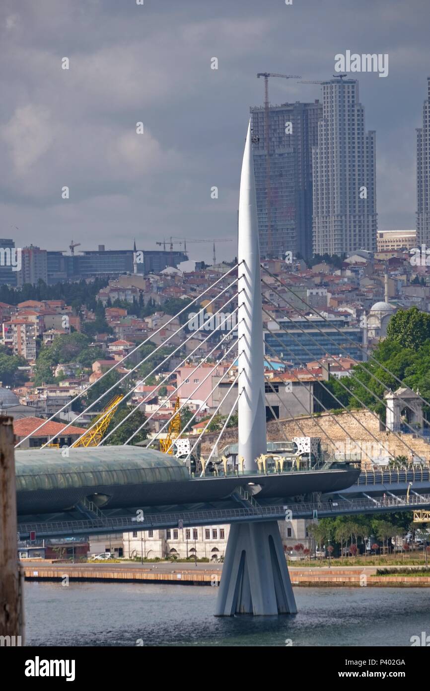 ISTANBUL, Turchia - 28 maggio : vista del Ponte di Ataturk di Istanbul Turchia il 28 maggio 2018 Foto Stock